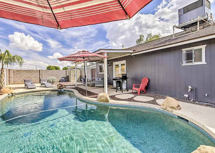 Sweet Desert Retreat